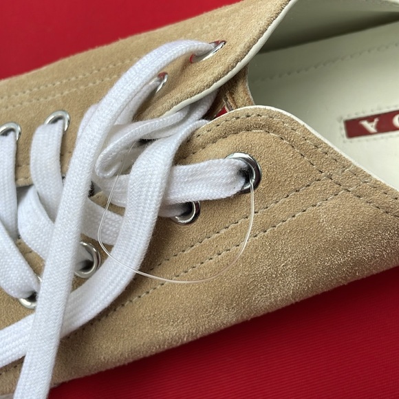 ⛔️SOLD⛔️ PRADA Men’s Low Trainers Suede Shoes Size 11US - Picture 13 of 15
